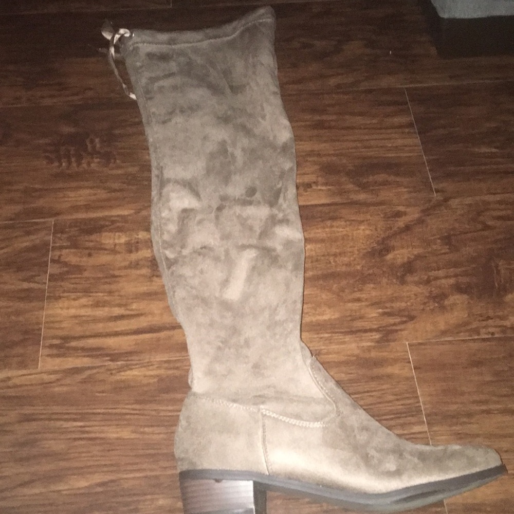 Brown flat thigh boots